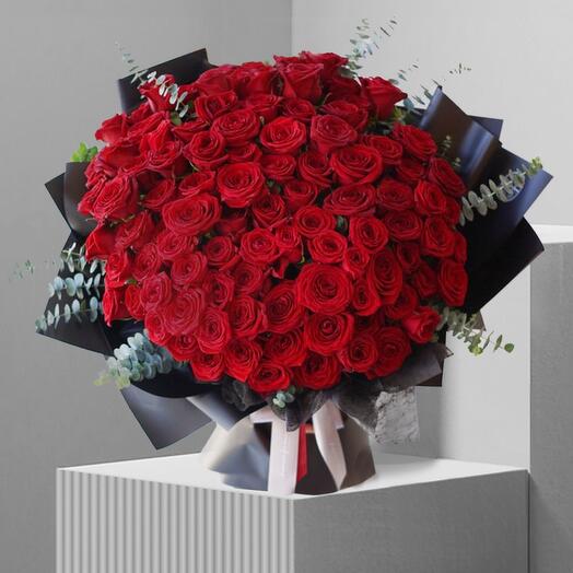 Red Roses Bouquet