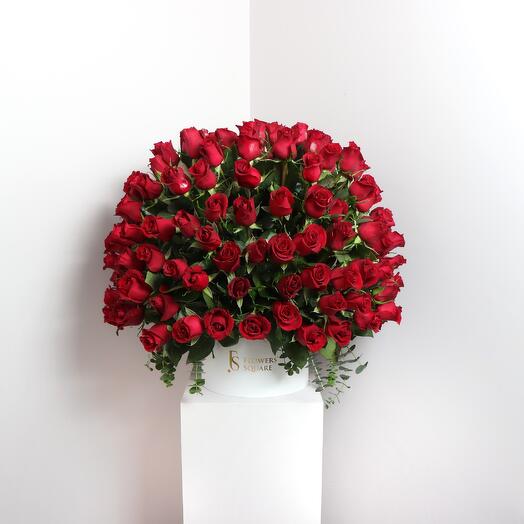 Коробка из 150 красных роз