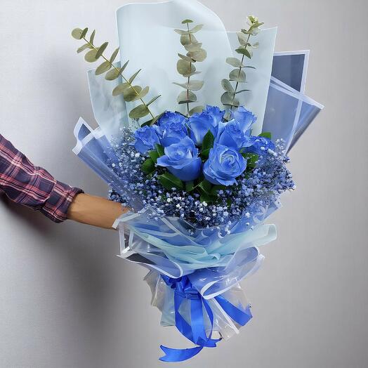 Blue rose bouquet