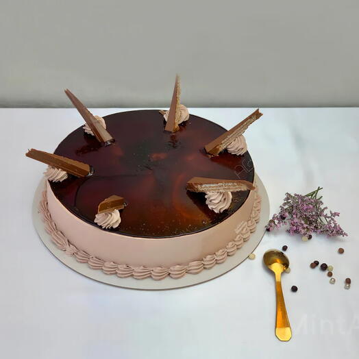 Delicious Kitkat Cake