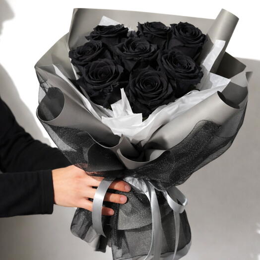 11 Black Roses Bold Luxe Wrap