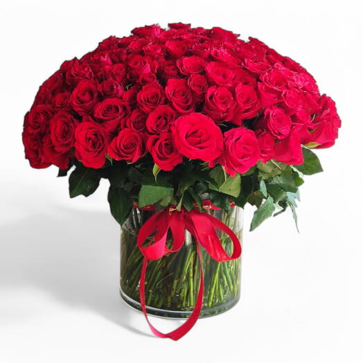 101 RED ROSES IN A VASE