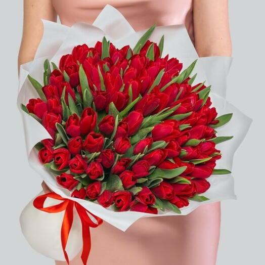 101 red tulips
