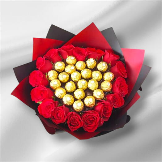 Композиция из 15 красных роз с конфетами Ferrero Rocher