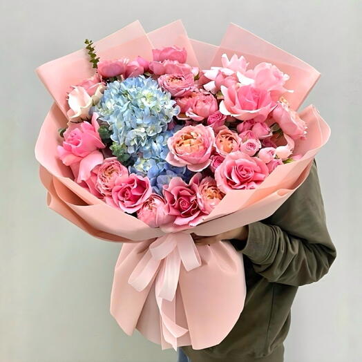 Valentines Day Pink Roses Bouquet