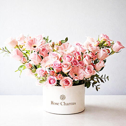 Pink Rose Box Arrangement  Luxury Birthday   Anniversary Flowers Dubai