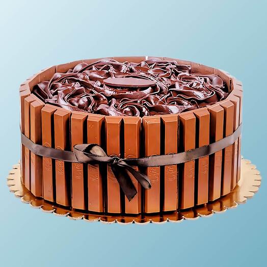 Торт-конфета, покрытая шоколадом