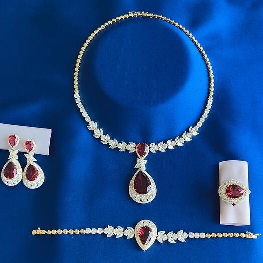 Роскошный набор ожерелий Bee Royalee для женщин повседневная-офисная-вечерняя носка ювелирный набор красный циркон