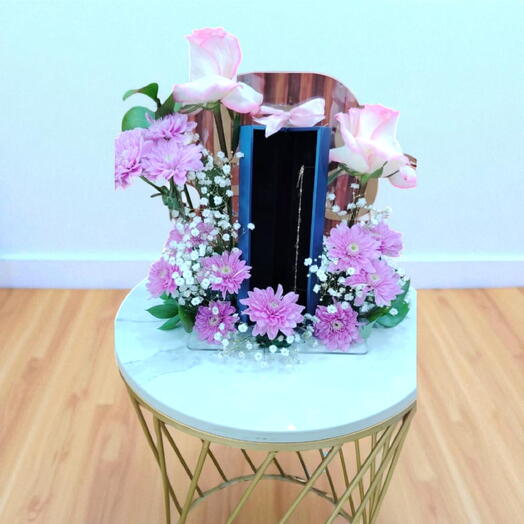 Акриловая цветочная витрина – Розовый   Белый