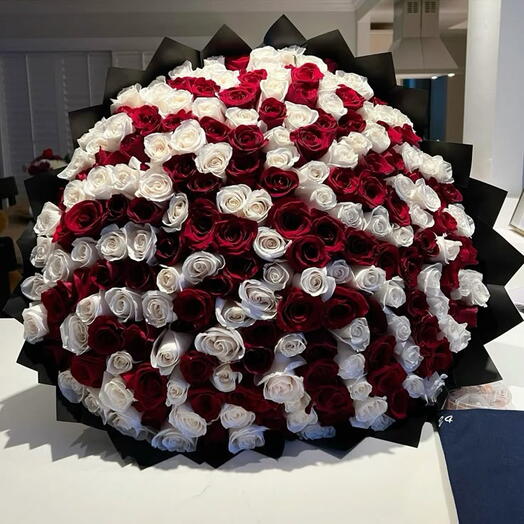 Ramo XXL de 200 rosas rojas y blancas