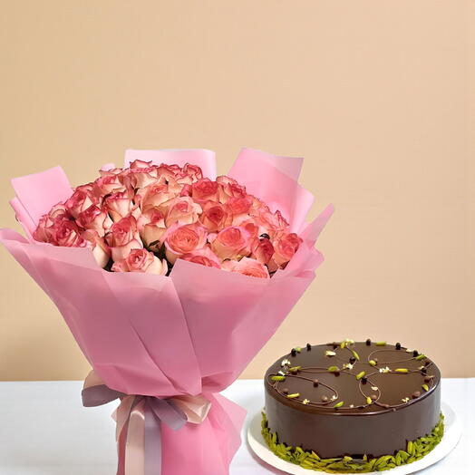 Двойной розовый торт «Любовь и фисташки»