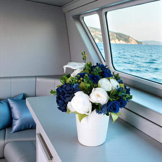 Luna - Deep Blue. Preserved flowers