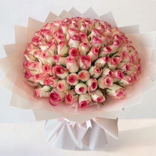 Роскошный букет из 101 розы «Розовые лепестки»