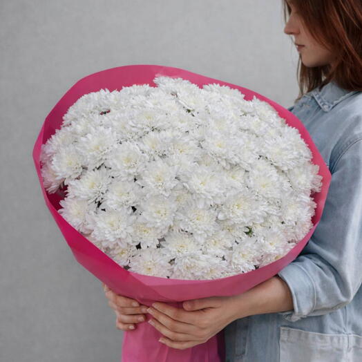 Bouquet of white chrysanthemum