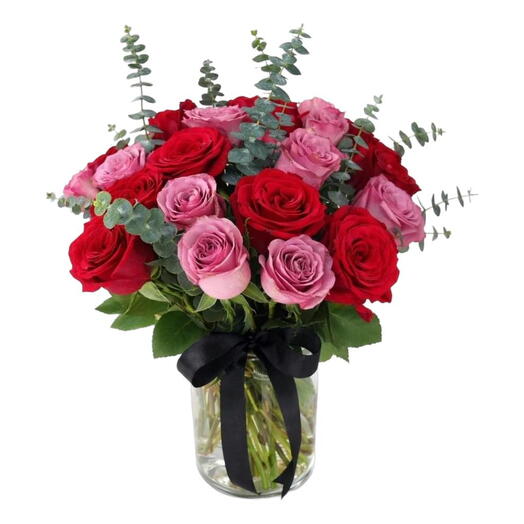 21 роза в вазе