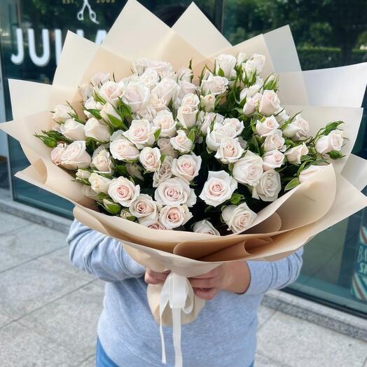 21 Porcelana spray rose bouquet