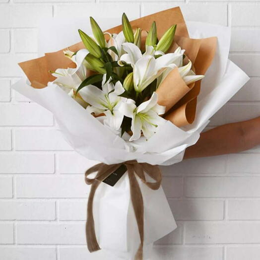 White Lili bouquet