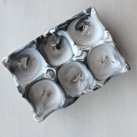 Мраморная подставка для яиц