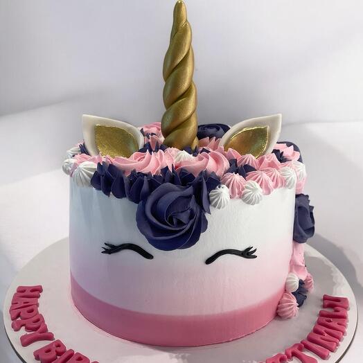 Шоколадный торт в стиле единорога