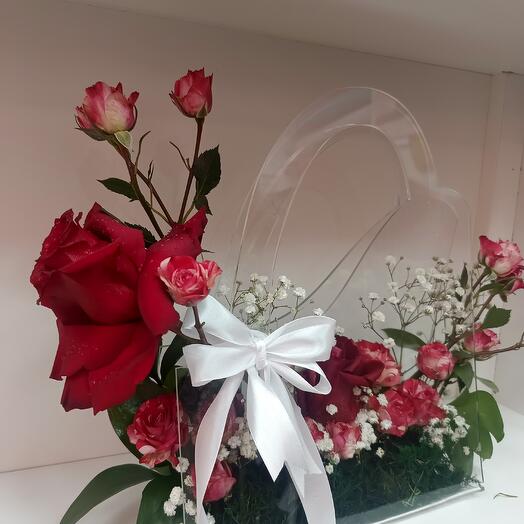 Розы в пакете