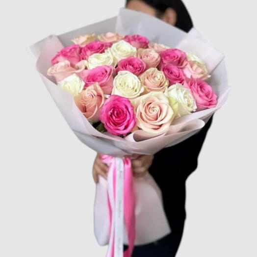 Bliss _ Букет из 25 смешанных роз на годовщину или день рождения