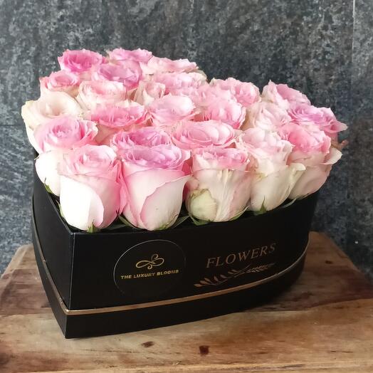 Большая розовая коробка‑сердце