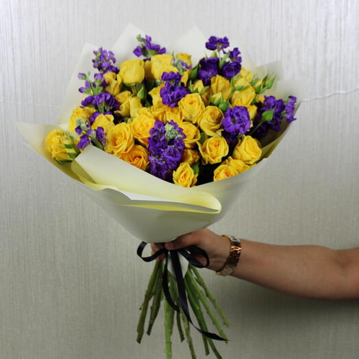 Yellow Rose Blue Matthiola Bouquet 1106