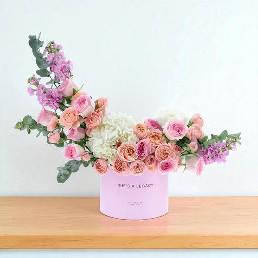 Коробка Legacy с жемчужными лепестками