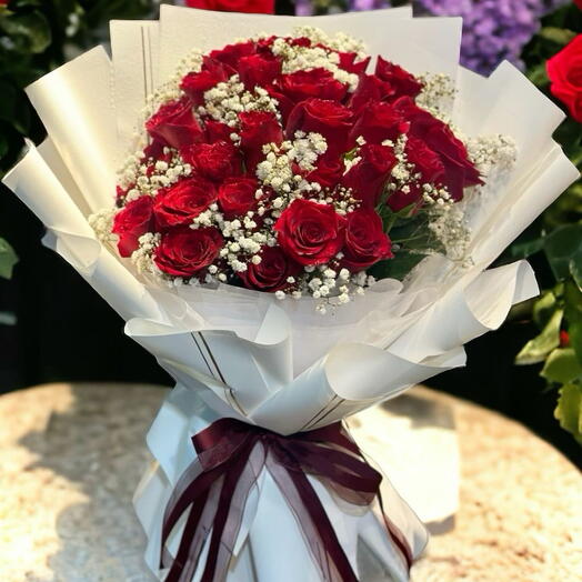 Luxurious and Exquisite 20 Red Roses Bouquet