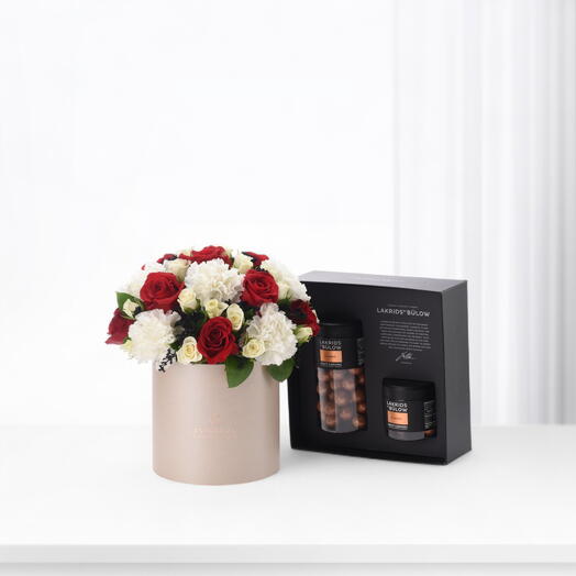 Red Sands Bloom Sand Box With Lakrids Salt   Caramel