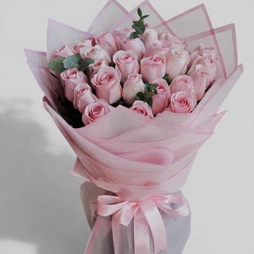 Élégance rosée – 21 roses roses