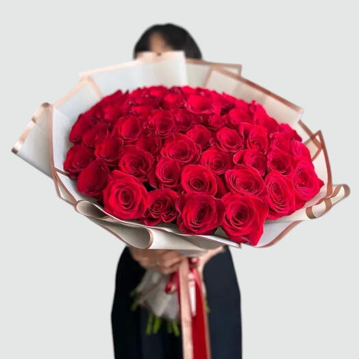 Bouquet de 101 roses rouges pour la Saint-Valentin