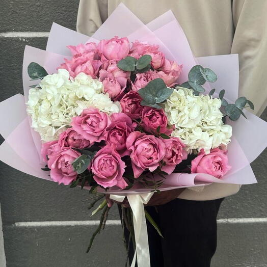 Cerise Julietta and White Hydrangea Bouquet
