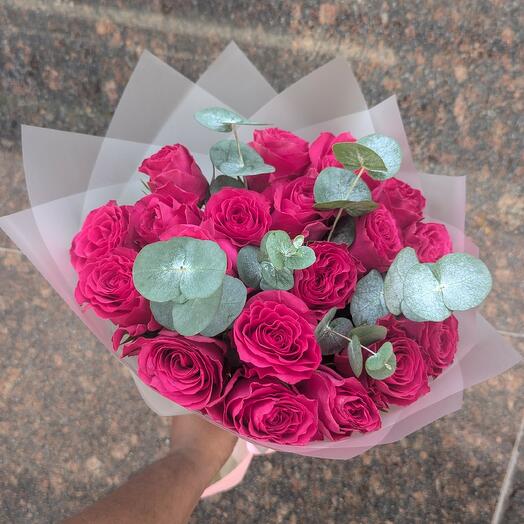 Dark pink rose bouquet 1300