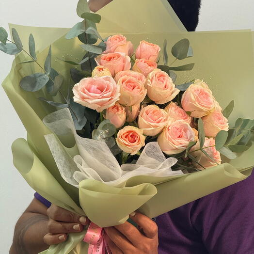 Розовый букет спрей-роз – Нежный