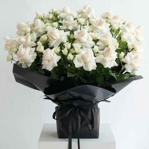 Nuit - White Rose Bouquet large