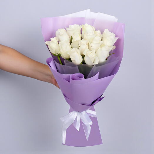 Букет из 29 белых роз