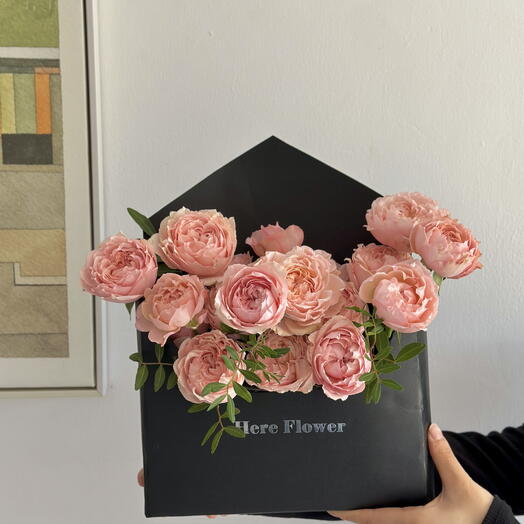 Caja de flores Modern Envelope Rose – rosa empolvado