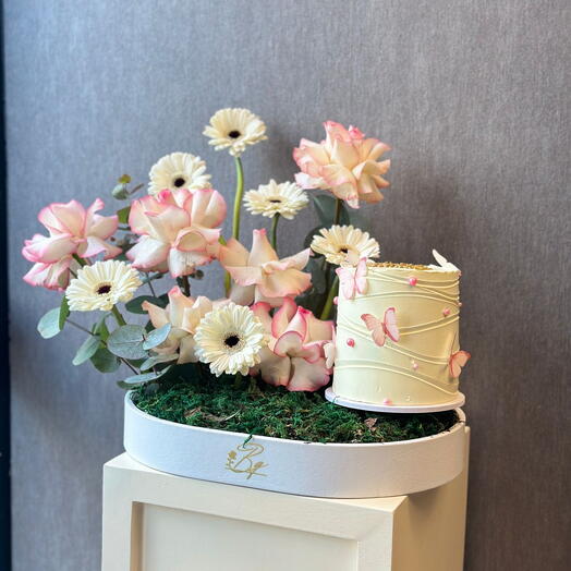 Blooming Pink with Cake