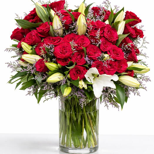Luxurious flowers arrangement