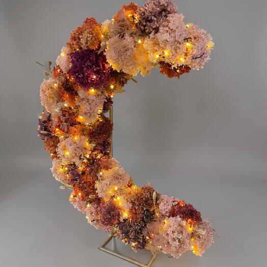 Crescent Moon for Ramadan (Dried Flower Arrangement)
