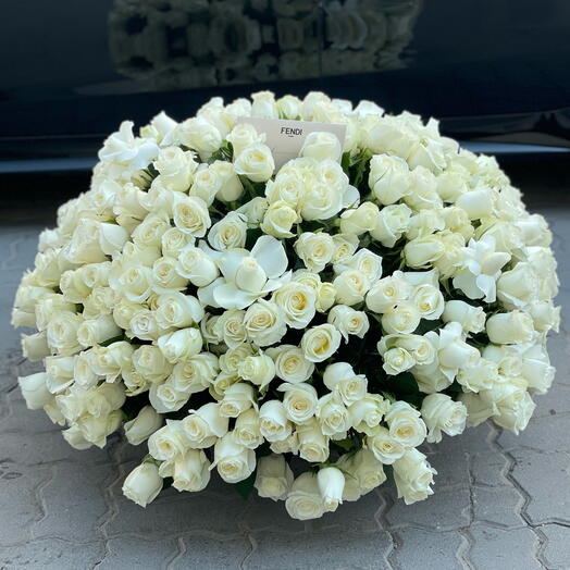 400 Roses basket