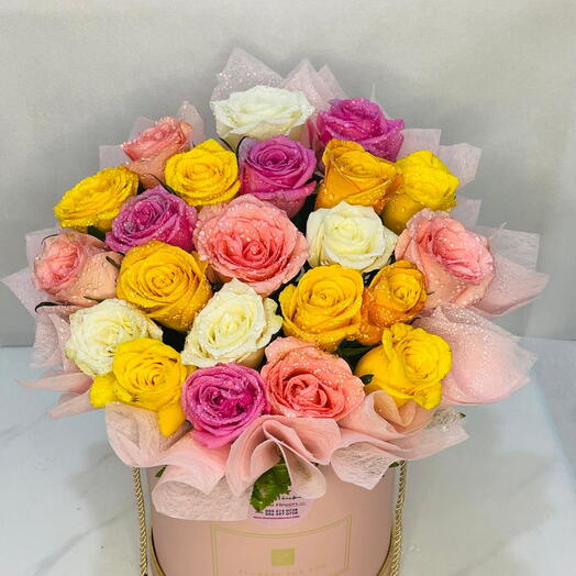 Modern Romance; 25 Mix Roses Round Box
