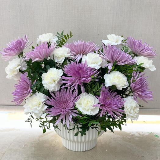 Delistar vase arrangement
