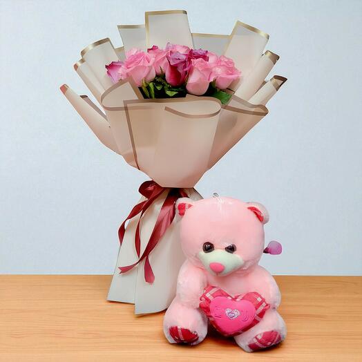 Bouquet de 15 roses roses avec un ours en peluche
