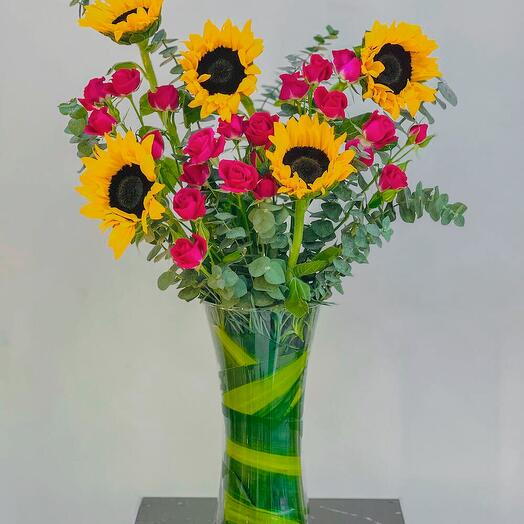 Sunflower mix vase arrangement