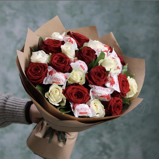 Mothers Day Special - Raffaello and flower bouquet