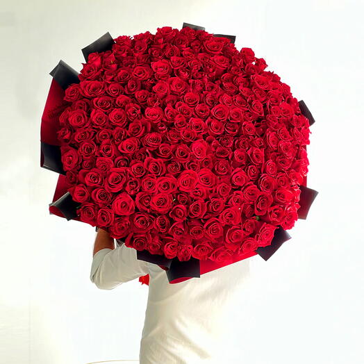300 Premium Red Roses Bouquet