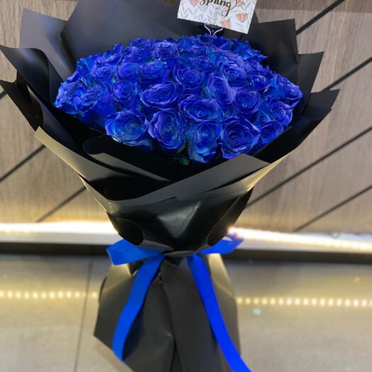 Премиальный букет из синих роз