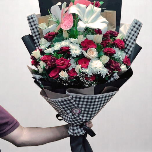 Потрясающий смешанный букет